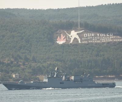 Rus askeri gemileri Çanakkale Boğazında