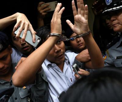 Myanmardaki iki muhabire 7 yıl hapis