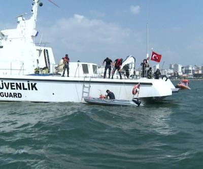 Bostancıda düşen helikopterin gövdesi hala suyun içinde