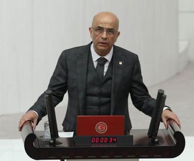 Enis Berberoğluna yurt dışına çıkış yasağı
