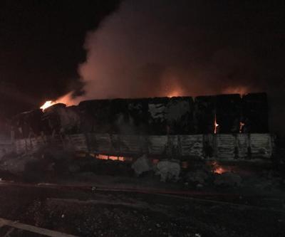 Seyir halindeki TIR cayır cayır yandı