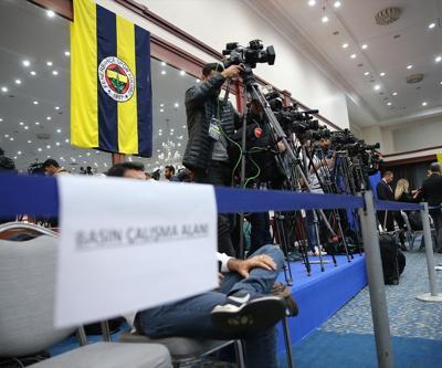 Son dakika Fenerbahçe Yüksek Divan Kurulunda foto muhabir krizi yaşandı