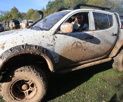 2 bin off road tutkunu kamp yaptı