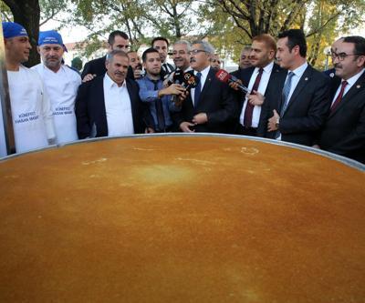 Meclis bahçesinde 2 bin 500 kişilik dev künefe