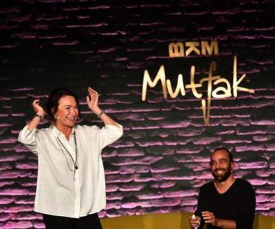 Demet Akbağın sahnede 35. yılı