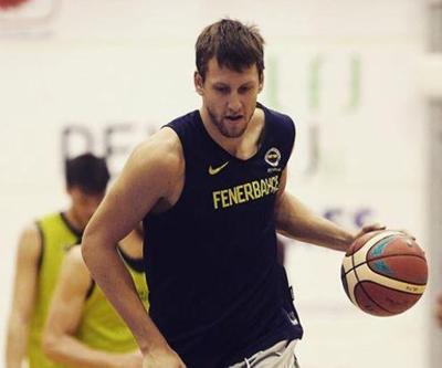 Jan Vesely baba oldu