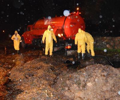 Gaziantepte petrol boru hattına yıldırım isabet etti
