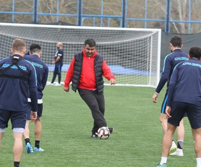 Ümit Özat idmanda şov yaptı