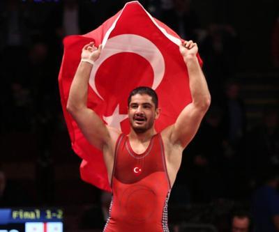Türk güreşçilerden tarihi başarı