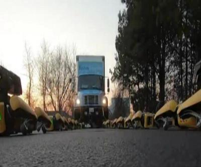 Robotlar bu kez de kamyon çekti
