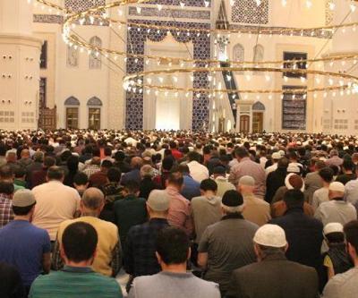 Diyanet cuma namazı kılınışı 8 Eylül 2023 Cuma namazı nasıl kılınır Cuma namazına nasıl niyet edilir