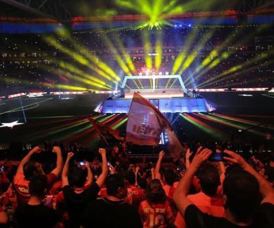 Galatasarayın şampiyonluk kutlaması CANLI İZLE