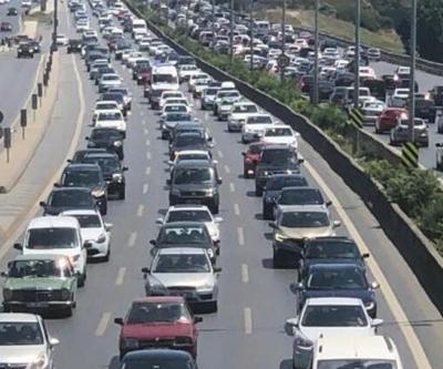 Son dakika: İstanbulda bayram yoğunluğu Trafik felç