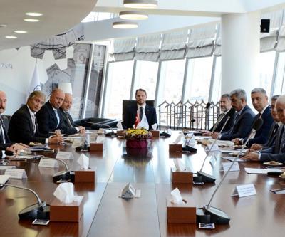 Bakan Albayrak, Ankara Sanayi Odası yönetimiyle bir araya geldi