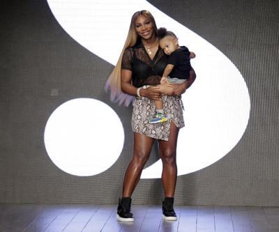 Serena Williams kızıyla podyuma çıktı