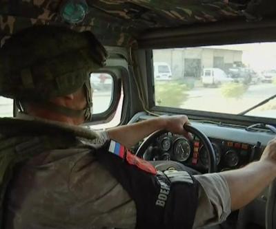 Rus askeri polisi ilk kez devriye yaptı