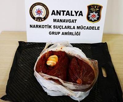 Antalyada salça poşetine gizlenmiş esrar ele geçirildi