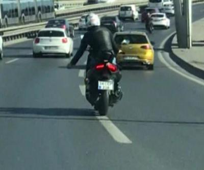 Trafikte dans edip makas atan sürücünün ehliyetine el konuldu