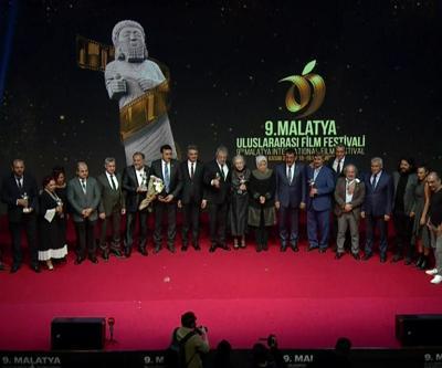 9. Malatya Film Festivali Kırmızı Halı ve Açılış Töreni CNN TÜRKte ekrana geldi