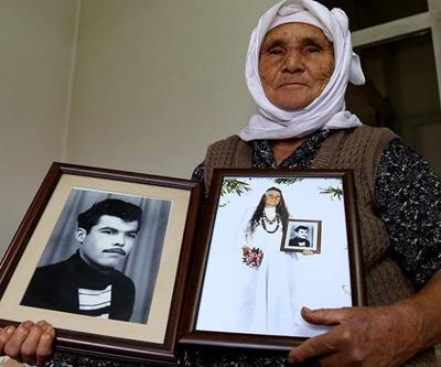 Ölümsüz Sevginin fotoğrafı çeyiz sandığında