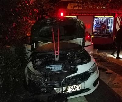 Park halindeki araç küle döndü