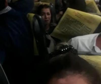 Fırtına nedeniyle pisti pas geçen uçakta panik anları kamerada