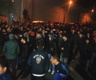Trabzonspor taraftarı Ünal Karaman için toplandı