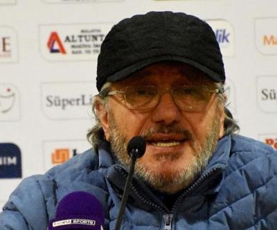 Mustafa Reşit Akçay camiadan özür diledi