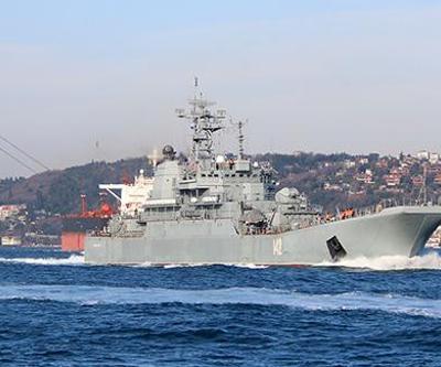 Rus savaş gemisi Novocherkassk Boğazdan geçti