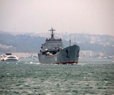 Rus askeri kargo gemisi İstanbul Boğazından geçti