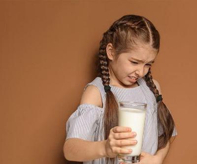 Laktoz intoleransının belirtileri nelerdir ve nasıl başa çıkabiliriz