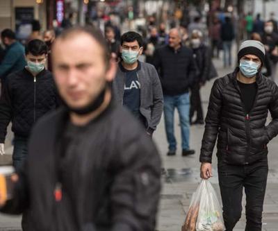 İstanbulda sokağa çıkma yasağı sonrası meydanlarda yoğunluk oluştu