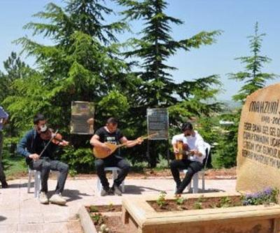 Aşık Mahzuni Şerif, mezarı başında anıldı