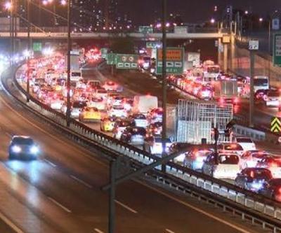 İstanbullular kısıtlamaya trafikte yakalandı