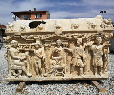 Antik Roma dönemine ait lahitte, Truva Savaşı tasvir ediliyor