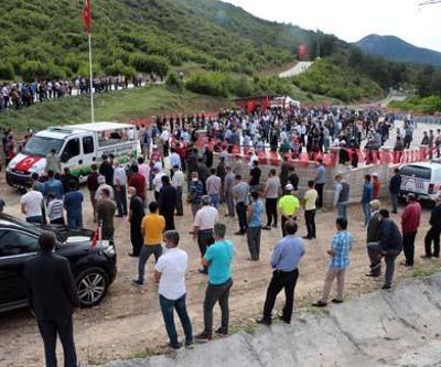 Şehit Uzman Çavuş Bora, gözyaşlarıyla son yolculuğuna uğurlandı