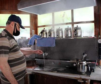 Kısıtlamalar kalktı Restoran ve kafeler yeniden açıldı