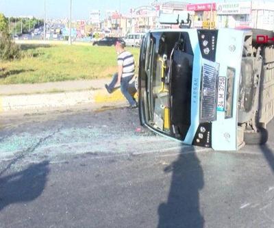 Trafik tek şeritten sağlanınca araçlar kaza yaptı | Video