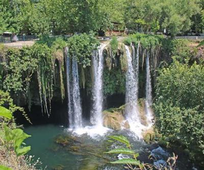 Antalyadaki Düden Şelalesinde doğa canlanıyor