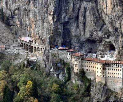 Son dakika... Sümela Manastırı’nda 5 yıl aradan sonra yapılacak ayin için geldiler