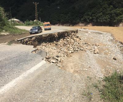 Giresunda selden zarar gören yollar yenileniyor