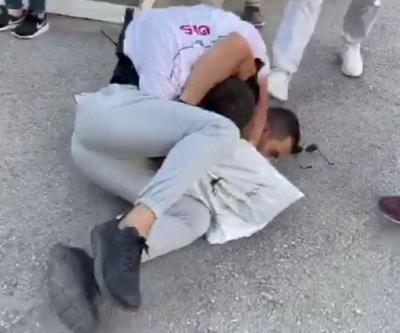 Son Dakika: AA Genel Müdürlüğüne girmeye çalışan baltalı kişi etkisiz hale getirildi | Video