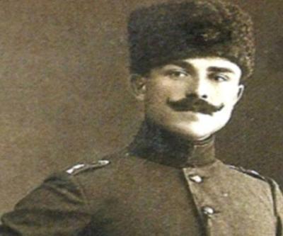 Mustafa Ertuğrul Aker kimdir | Video