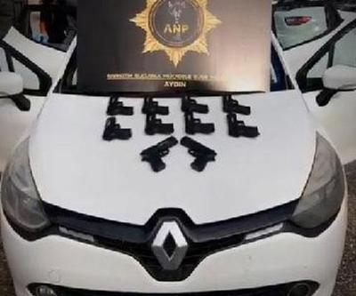 Otomobilin kaportasında 10 ruhsatsız tabanca bulundu