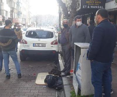 Eline ne geçtiyse sokağa fırlattı