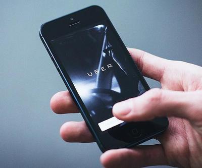 Uber Türkiye’ye döndü: Yolcular ve taksiciler ne düşünüyor