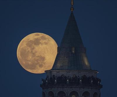 Süper Ay kendine hayran bıraktı