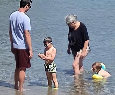 Alp Kırşan, Bodrumda halk plajında görüldü