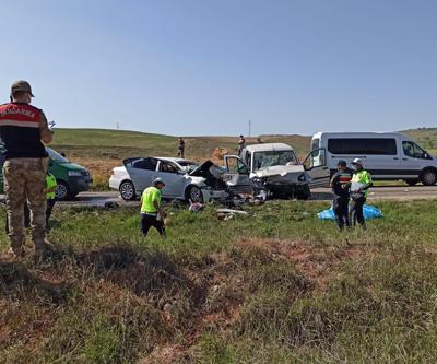 Tokatta hafif ticari araç ile otomobil çarpıştı: 4 ölü, 6 yaralı