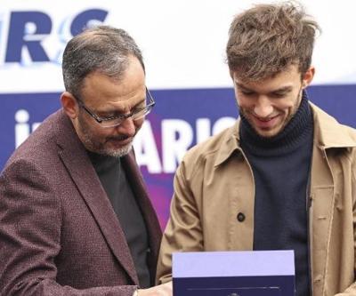 Bakan Kasapoğlu ile Pierre Gasly bir araya geldi